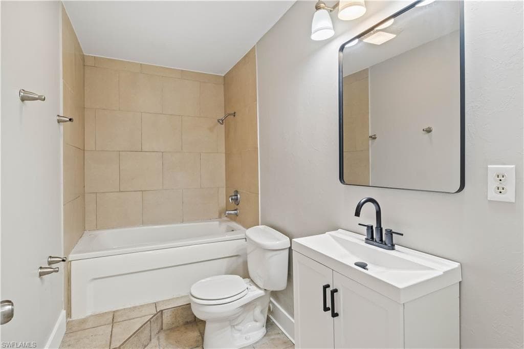 5675 Sandal LN, BOKEELIA FL 33922-27