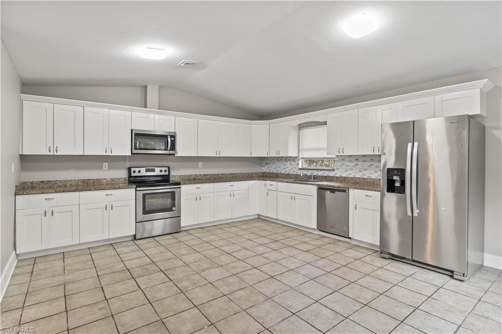 5675 Sandal LN, BOKEELIA FL 33922-17