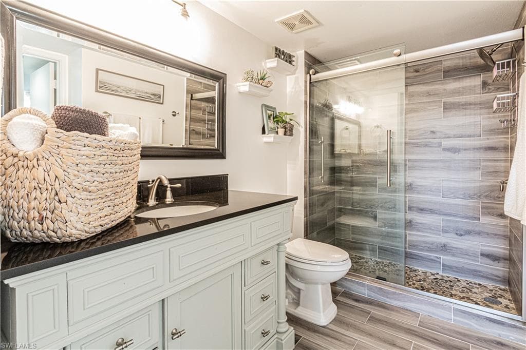 1260 Wildwood Lakes BLVD # 107, NAPLES FL 34104-7