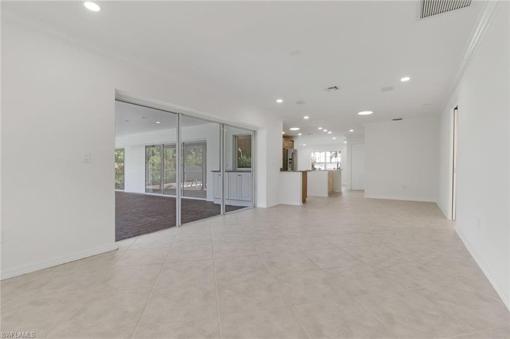 750 Southern Pines DR, NAPLES FL 34103-12