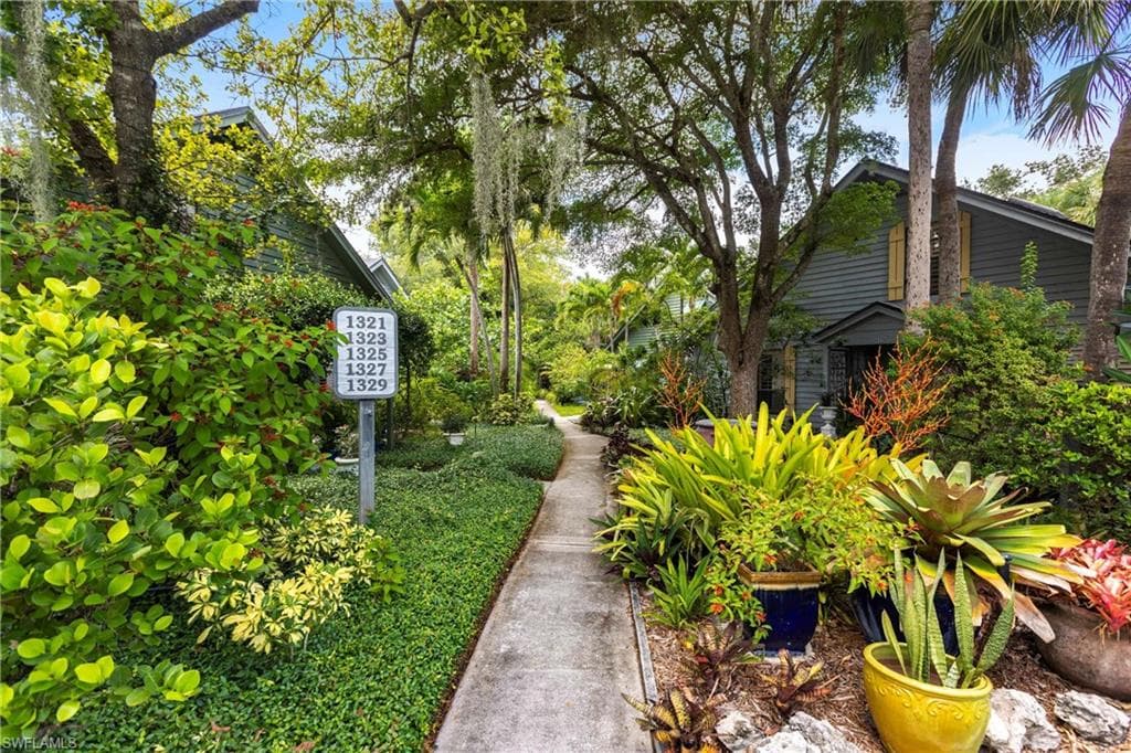 1323 Solana RD # 2, NAPLES FL 34103-2