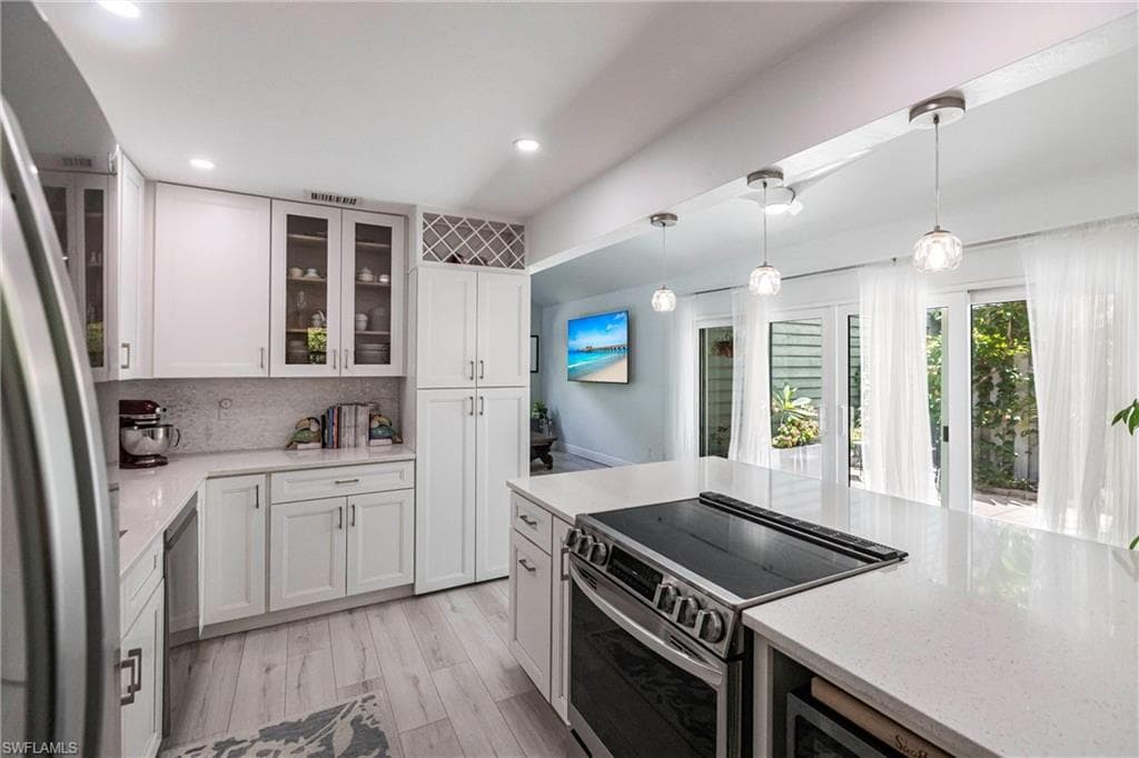 1323 Solana RD # 2, NAPLES FL 34103-9