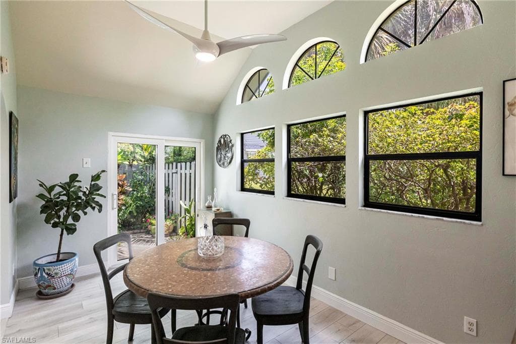 1323 Solana RD # 2, NAPLES FL 34103-14
