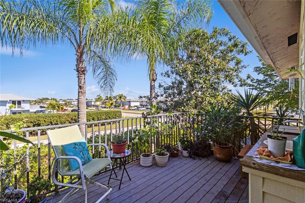 194 Palm DR # 2, NAPLES FL 34112-22