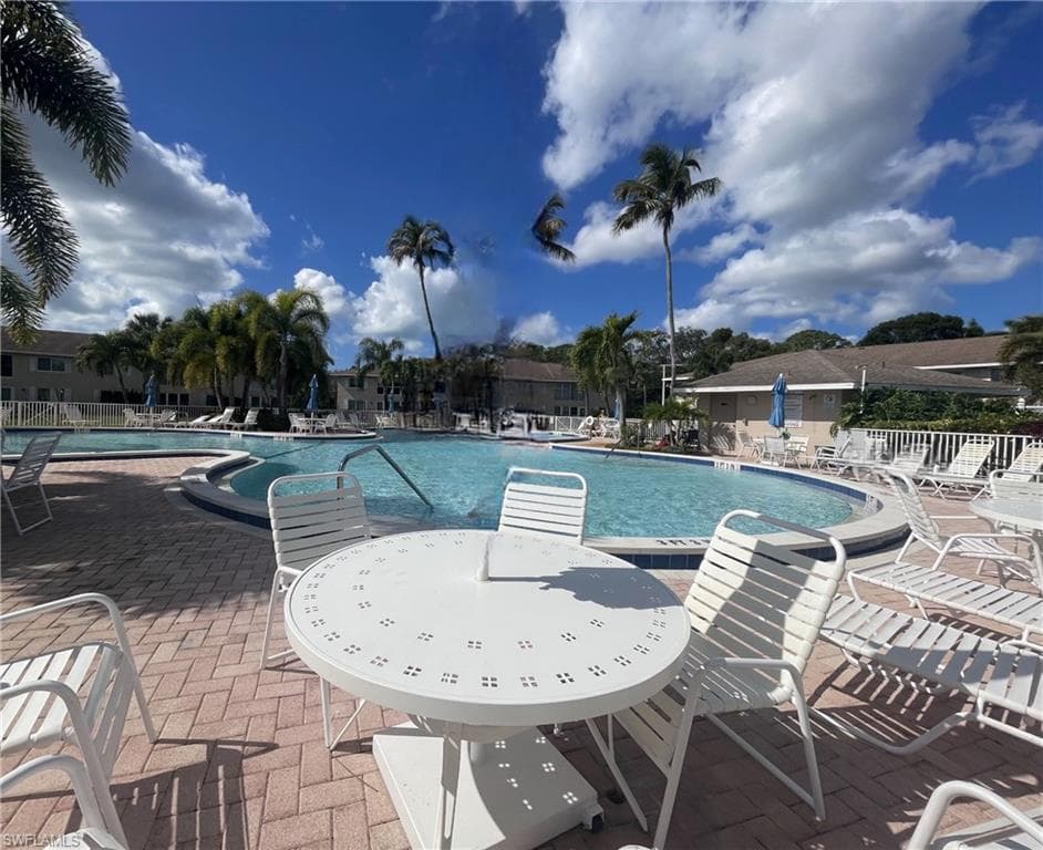 194 Palm DR # 2, NAPLES FL 34112-31