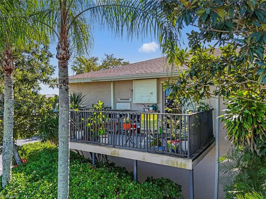194 Palm DR # 2, NAPLES FL 34112-4