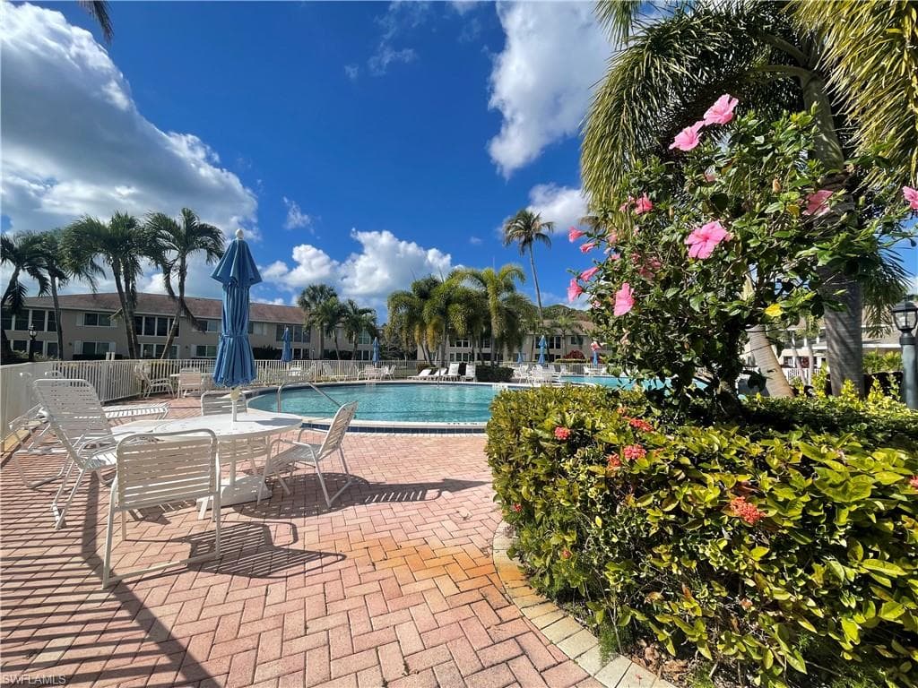 194 Palm DR # 2, NAPLES FL 34112-30