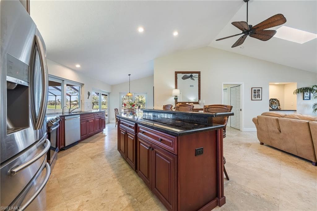 6104 Deer RUN, FORT MYERS FL 33908-11