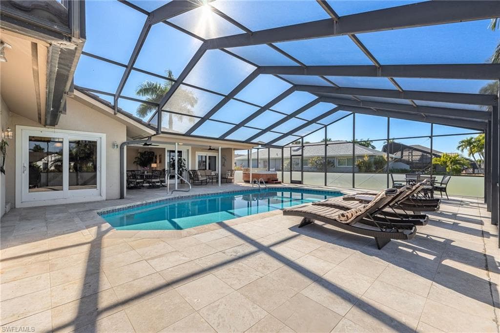 6104 Deer RUN, FORT MYERS FL 33908-37