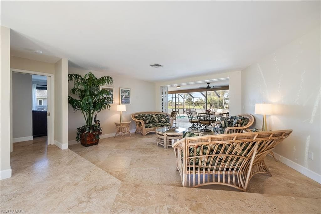 6104 Deer RUN, FORT MYERS FL 33908-7