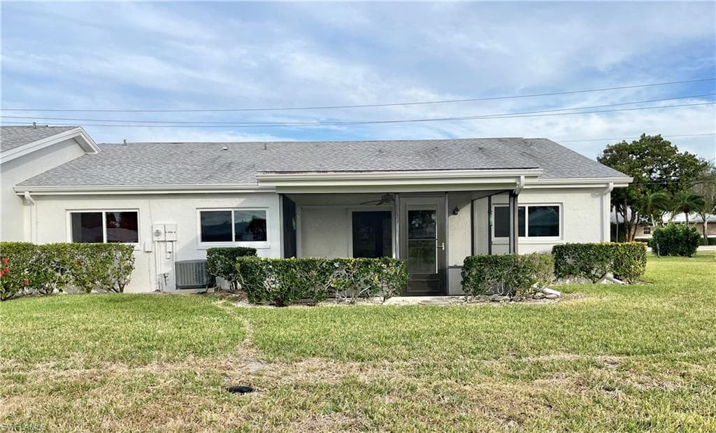 6986 Winkler RD, FORT MYERS FL 33919-5