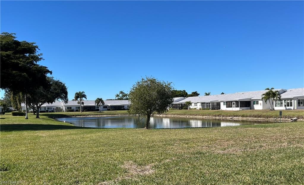 6986 Winkler RD, FORT MYERS FL 33919-4
