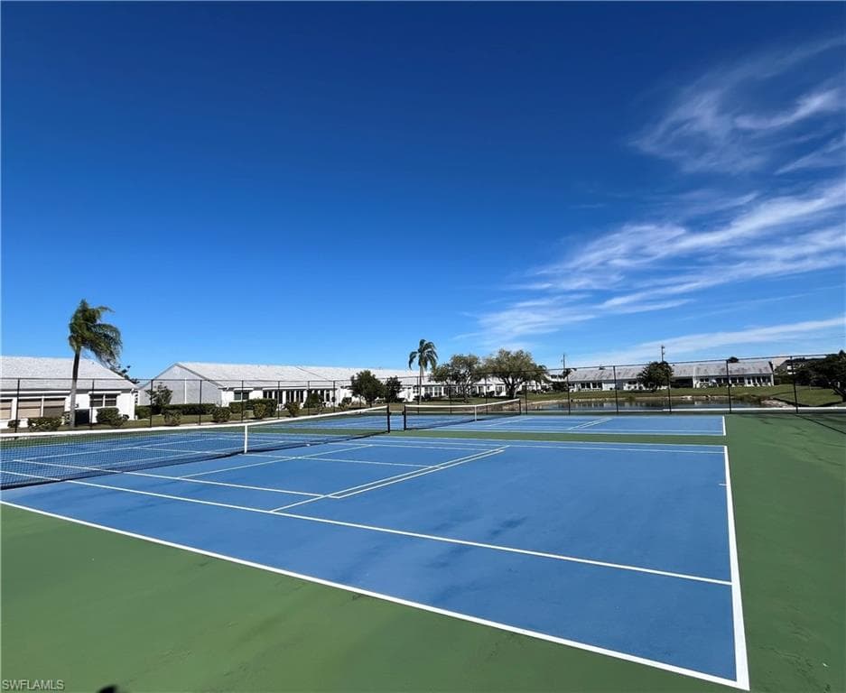 6986 Winkler RD, FORT MYERS FL 33919-37