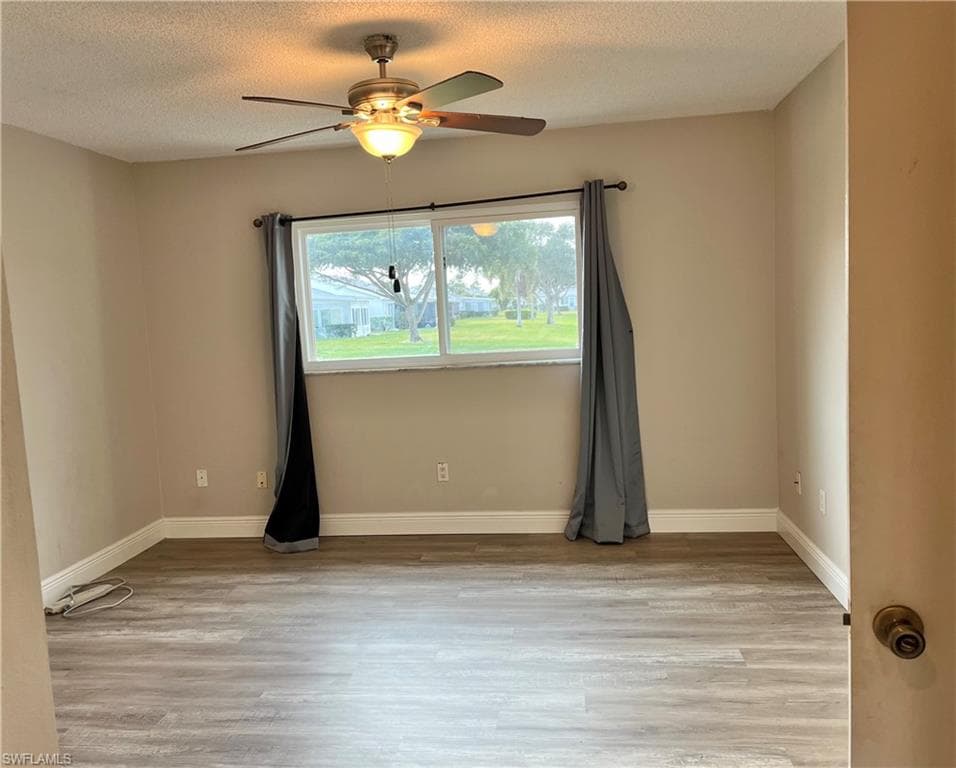 6986 Winkler RD, FORT MYERS FL 33919-18