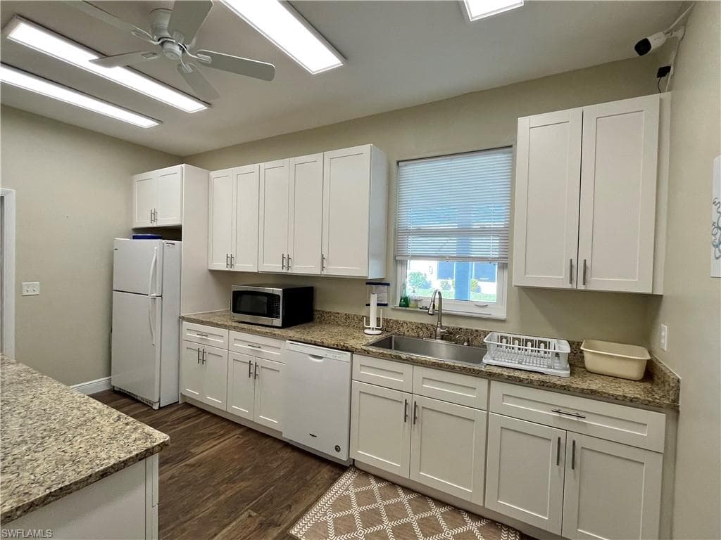 6986 Winkler RD, FORT MYERS FL 33919-43