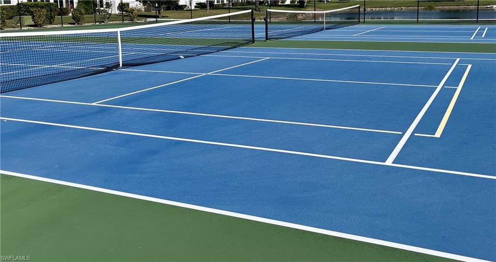 6986 Winkler RD, FORT MYERS FL 33919-38