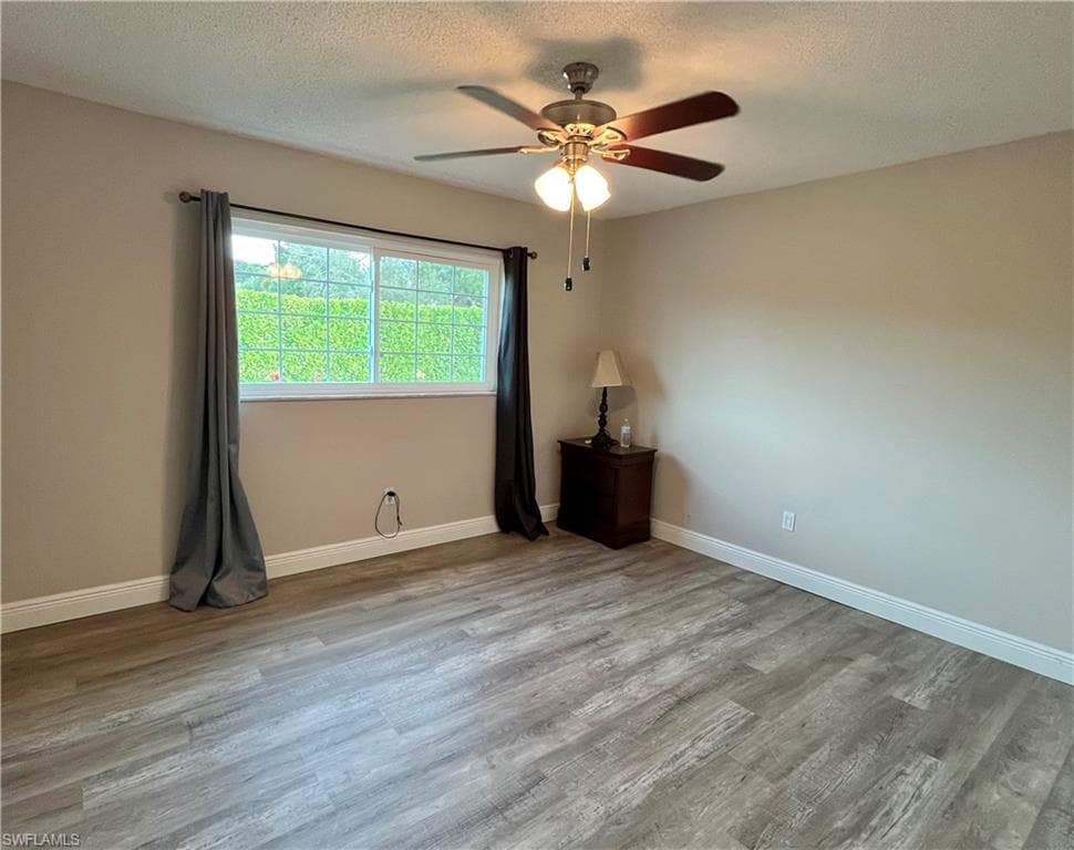 6986 Winkler RD, FORT MYERS FL 33919-28