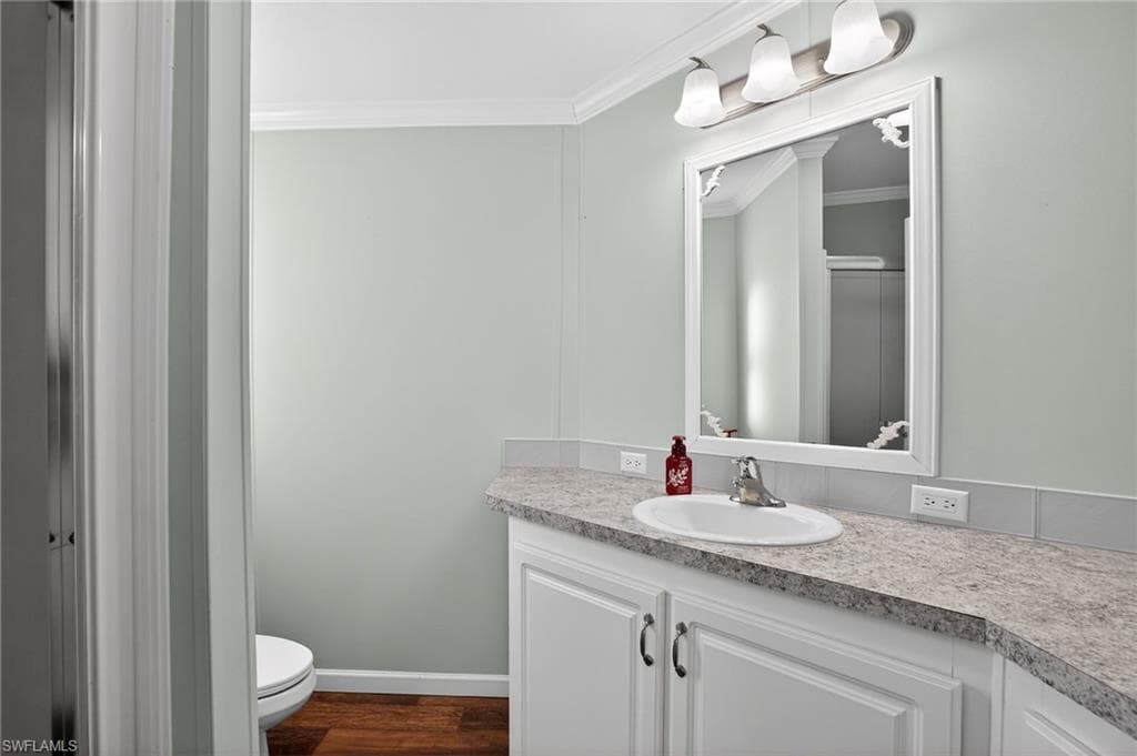 516 Menton LN, NAPLES FL 34112-22