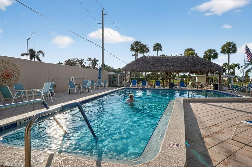 516 Menton LN, NAPLES FL 34112-29