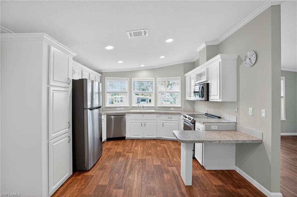516 Menton LN, NAPLES FL 34112-13