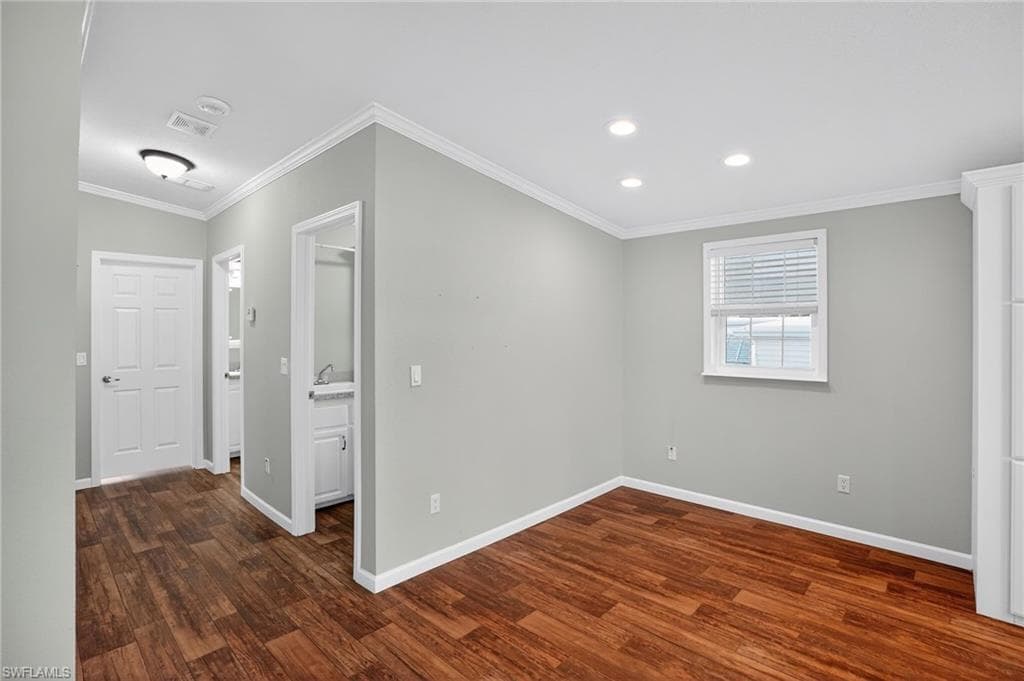 516 Menton LN, NAPLES FL 34112-7