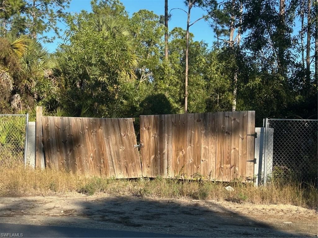 1190 Ivy WAY-2