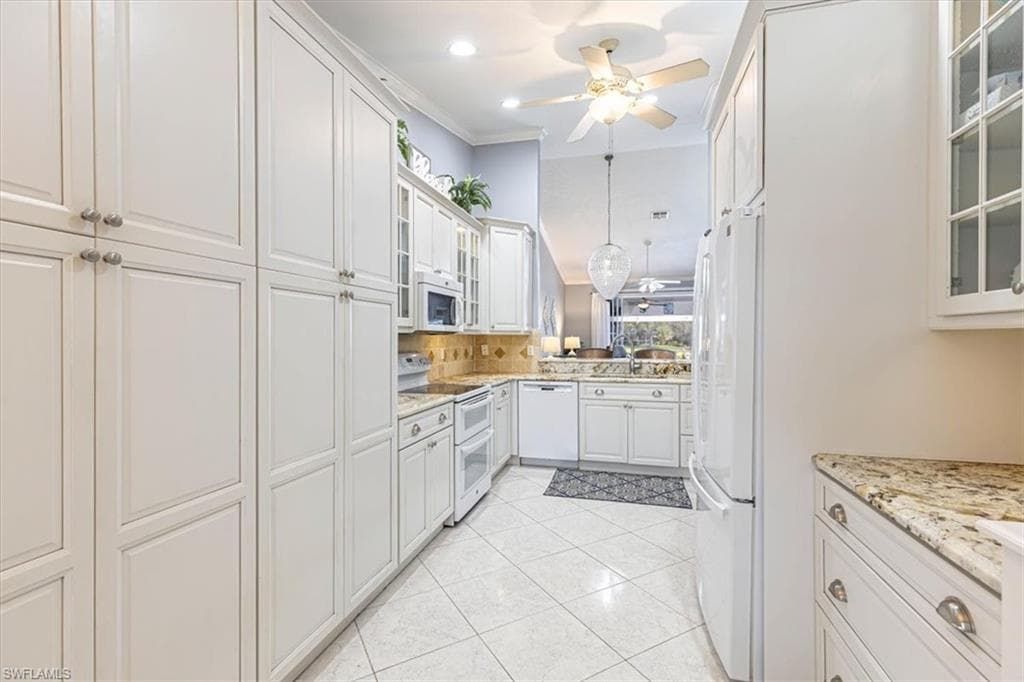 5474 Whitten DR # 12, NAPLES FL 34104-15