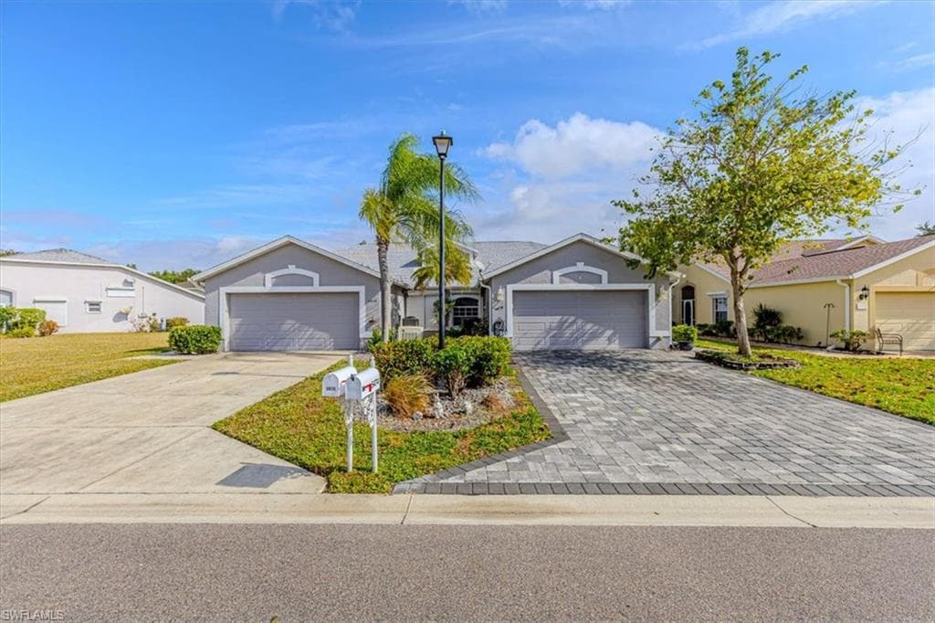 5474 Whitten DR # 12, NAPLES FL 34104-6