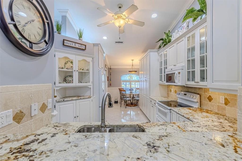 5474 Whitten DR # 12, NAPLES FL 34104-13