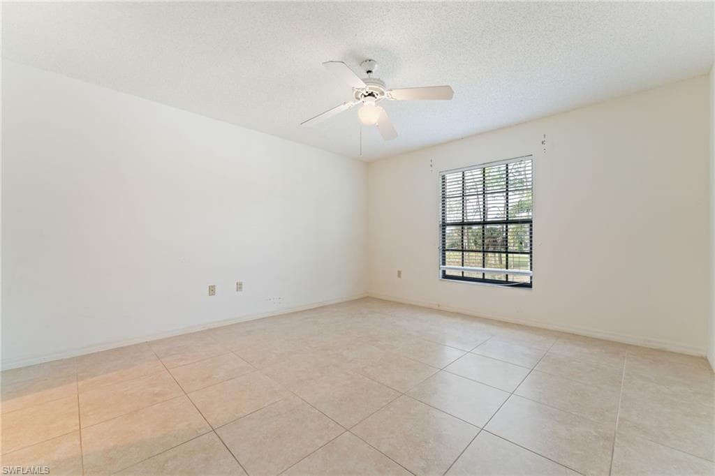 805 Augusta BLVD # 6, NAPLES FL 34113-12