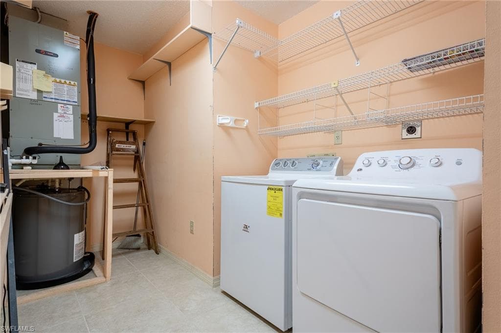 805 Augusta BLVD # 6, NAPLES FL 34113-31