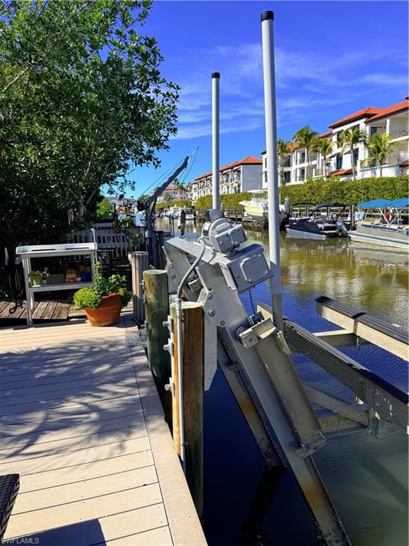 1575 Curlew AVE W # 1, NAPLES FL 34102-5