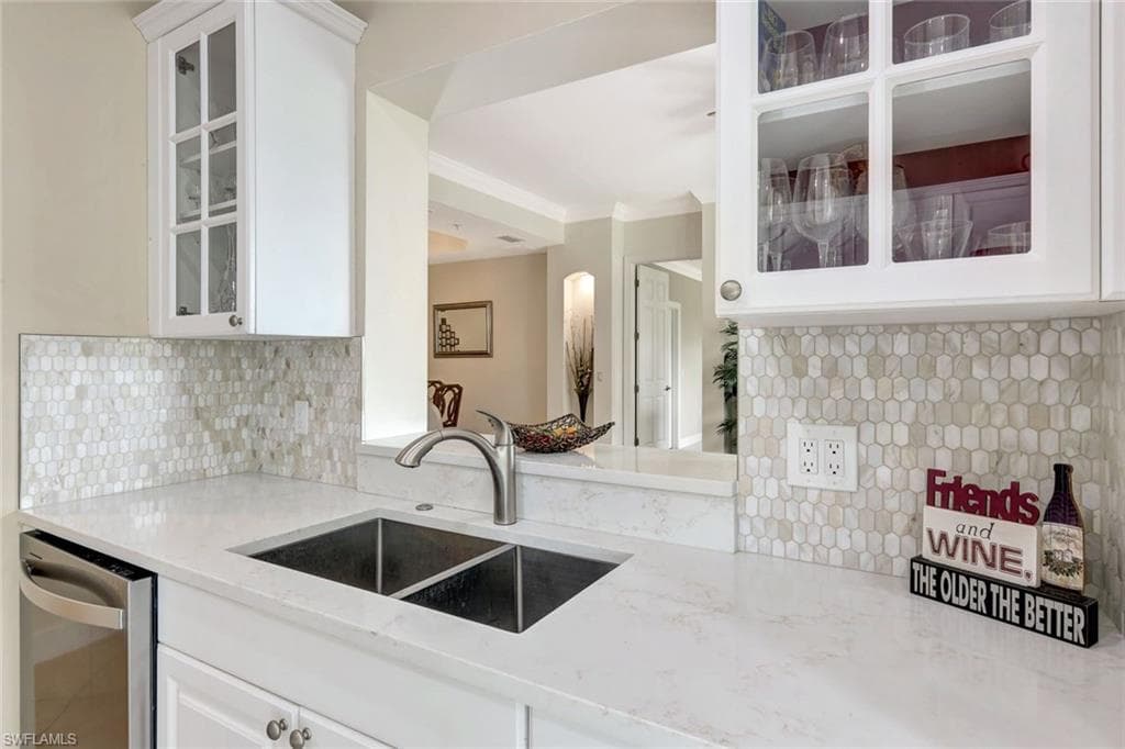 9193 Quartz LN # 102, NAPLES FL 34120-12