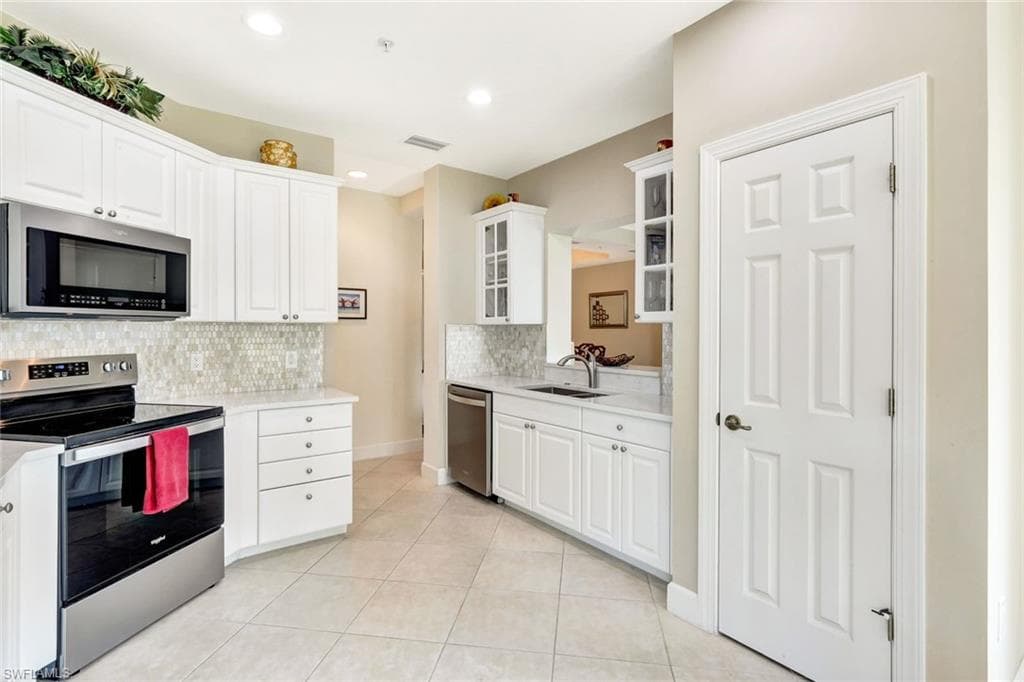 9193 Quartz LN # 102, NAPLES FL 34120-16
