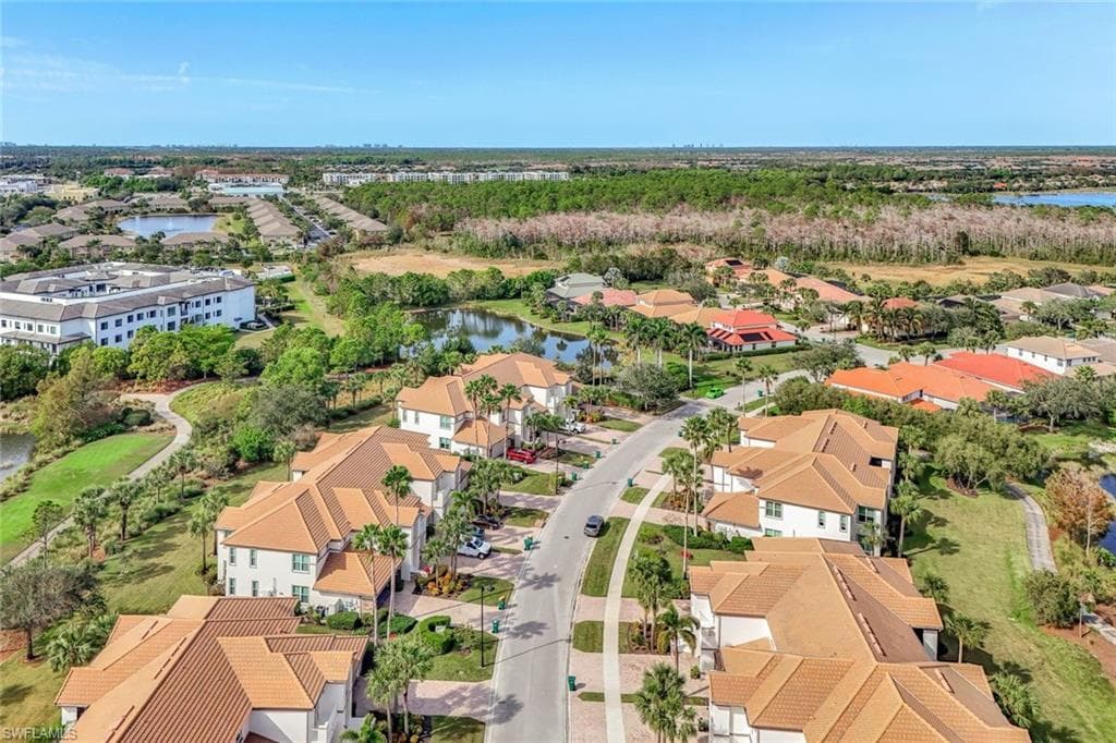 9193 Quartz LN # 102, NAPLES FL 34120-33