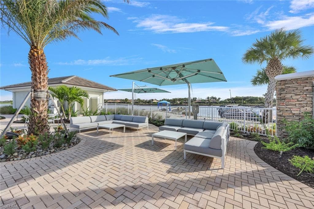 9193 Quartz LN # 102, NAPLES FL 34120-44