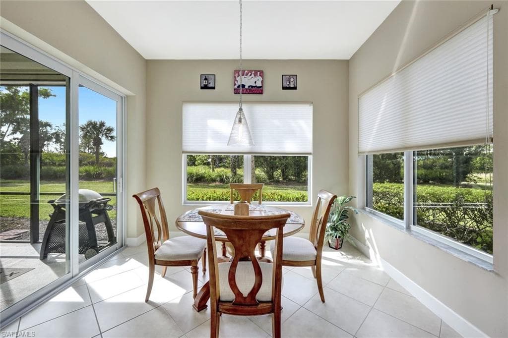 9193 Quartz LN # 102, NAPLES FL 34120-14