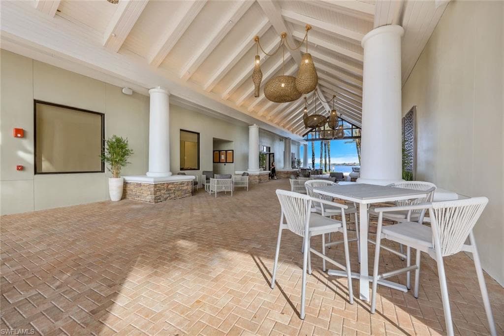 9193 Quartz LN # 102, NAPLES FL 34120-38