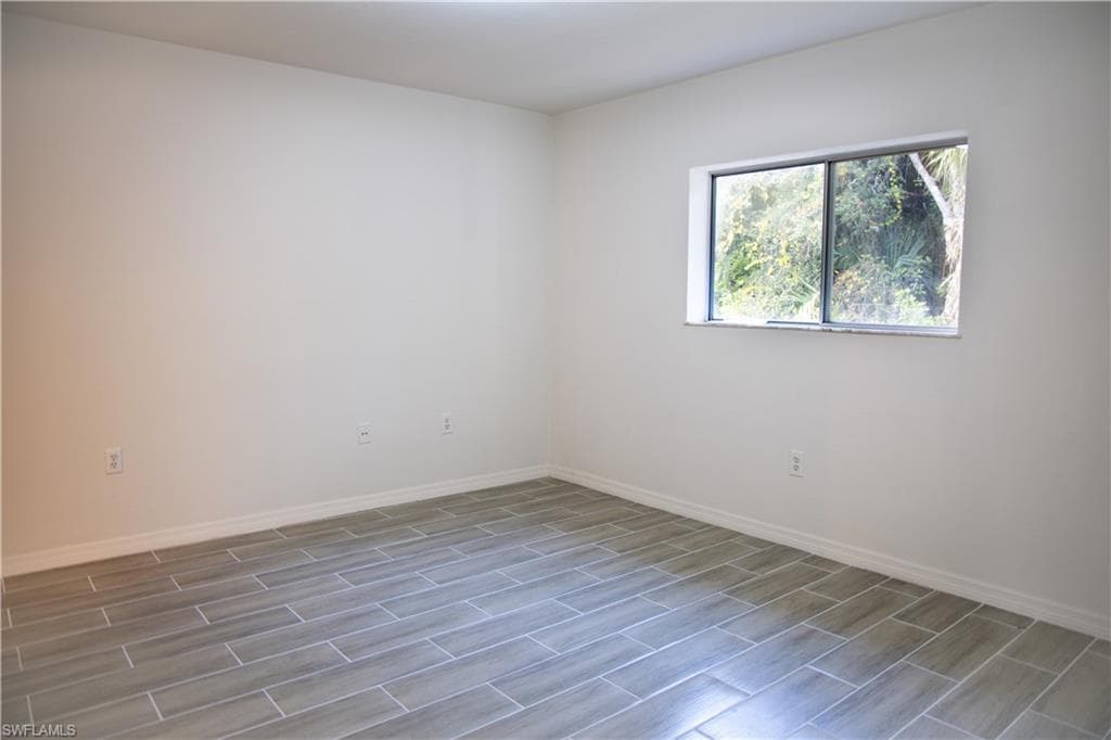 2385 Naples Trace CIR # 105, NAPLES FL 34109-11