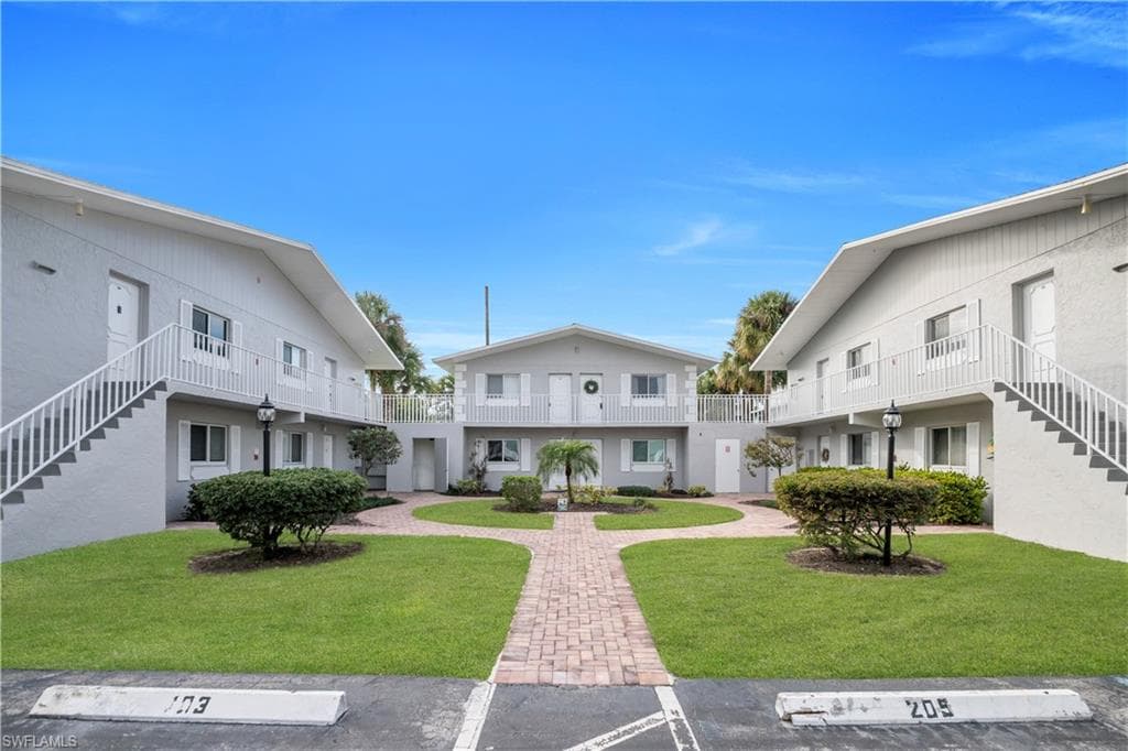 8071 Country RD # 206, FORT MYERS FL 33919-1