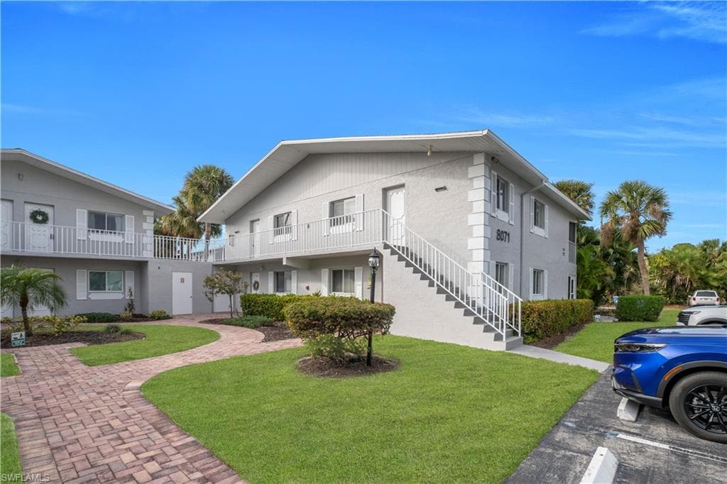8071 Country RD # 206, FORT MYERS FL 33919-2