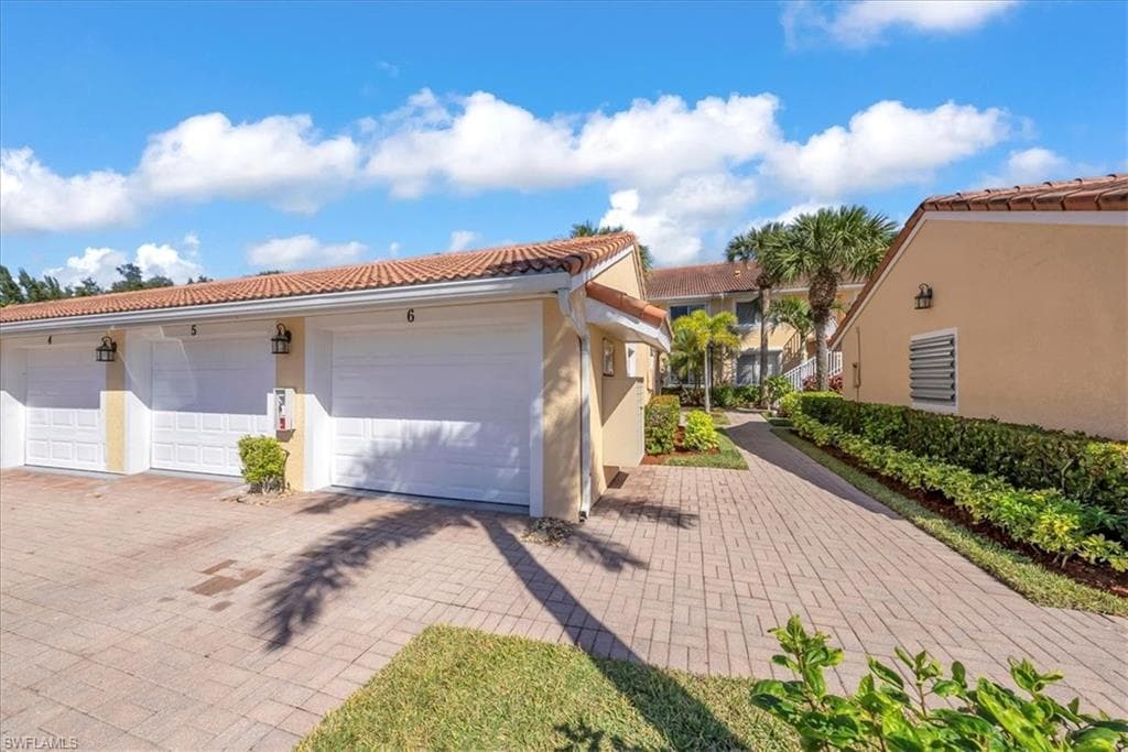 2385 Bayou LN # 7206, NAPLES FL 34112-30
