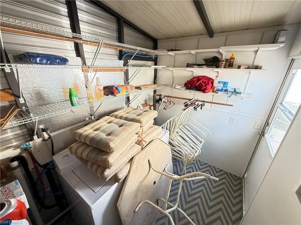 11182 Sunglow LN, FORT MYERS FL 33908-16