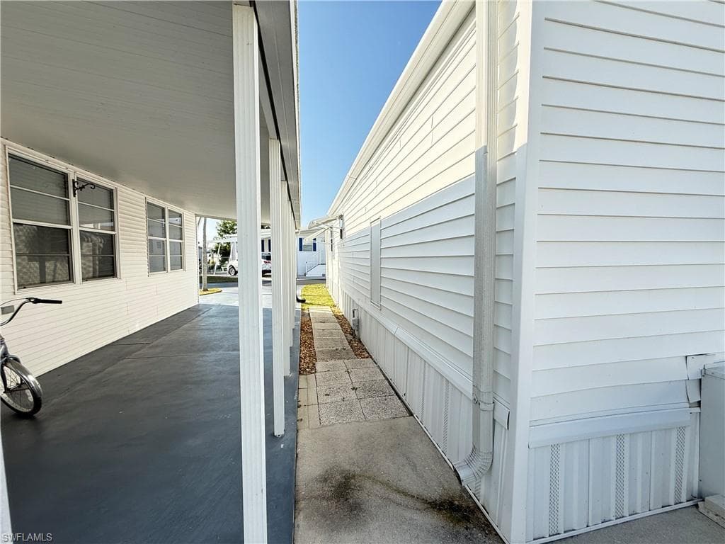 11182 Sunglow LN, FORT MYERS FL 33908-27