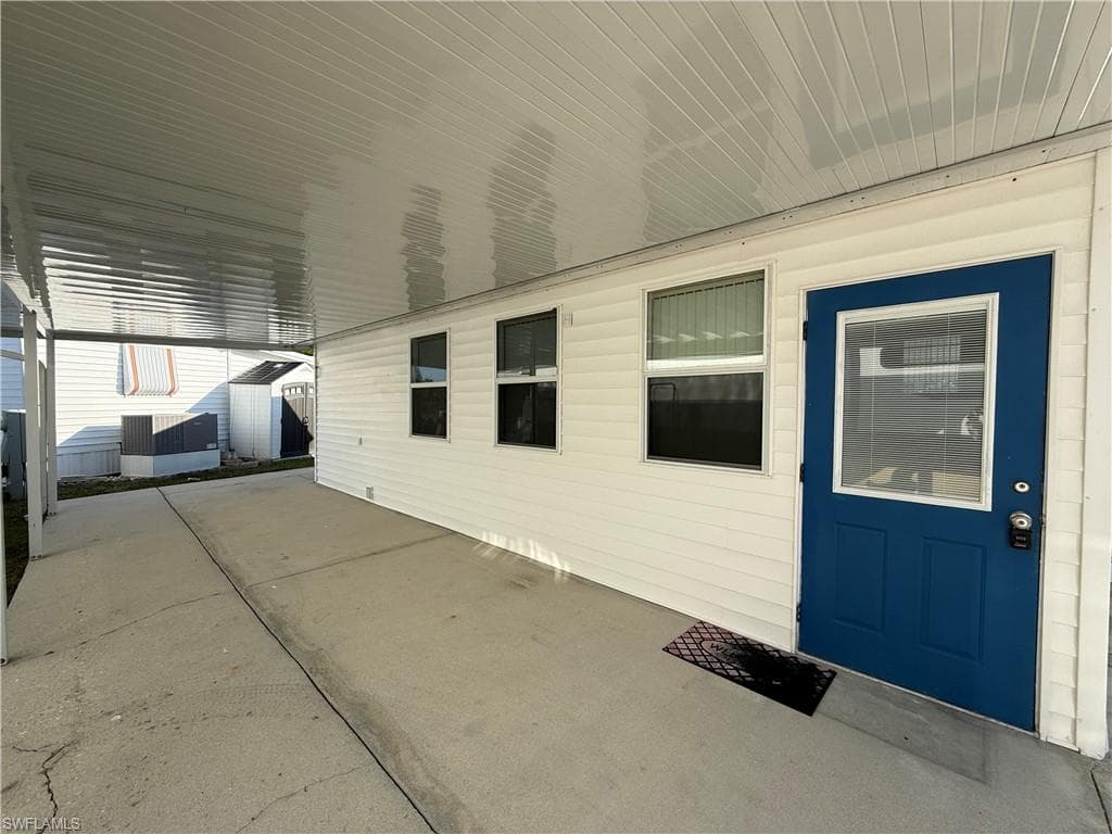 11182 Sunglow LN, FORT MYERS FL 33908-4