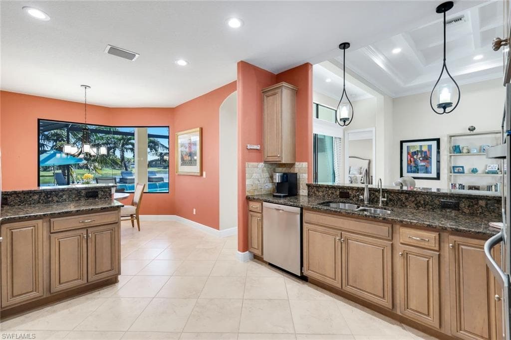23248 Salinas WAY, BONITA SPRINGS FL 34135-13