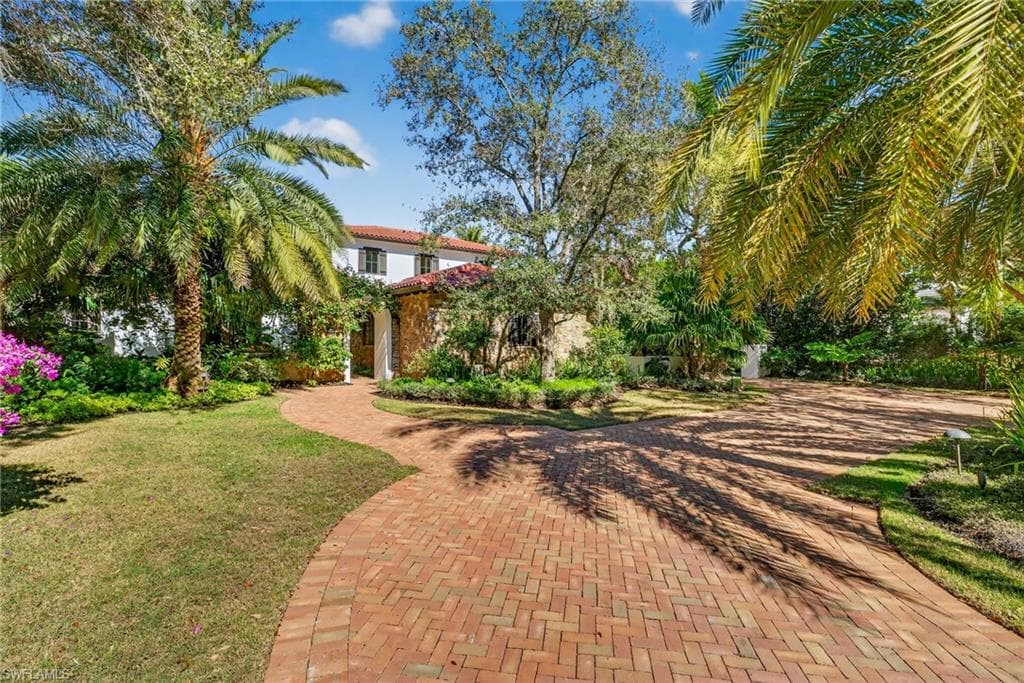 16469 Celebrita CT, NAPLES FL 34110-46