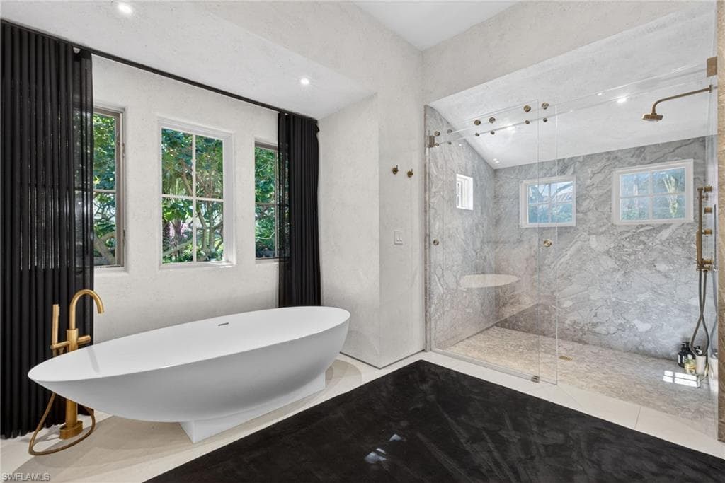 16469 Celebrita CT, NAPLES FL 34110-25
