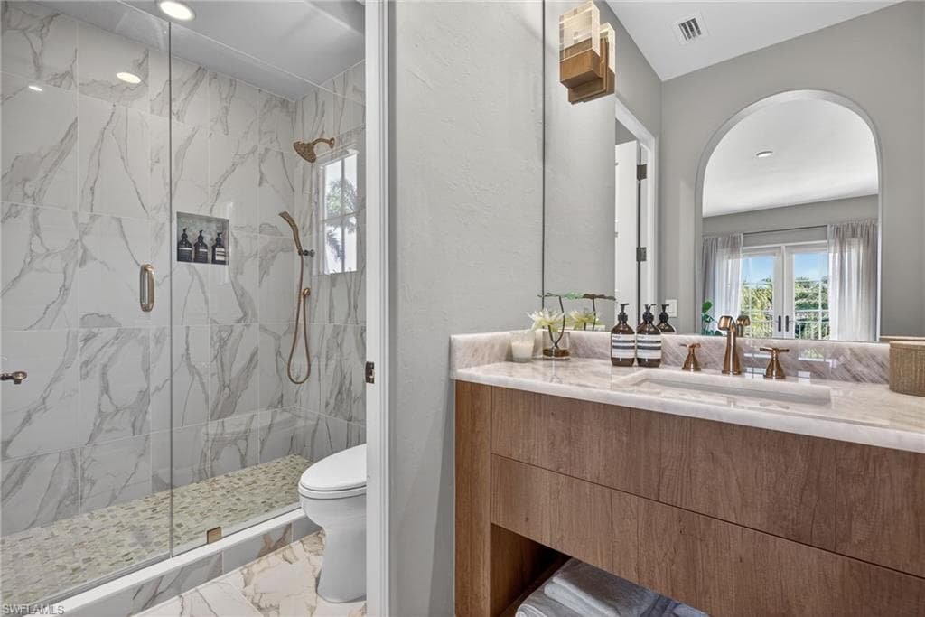 16469 Celebrita CT, NAPLES FL 34110-31