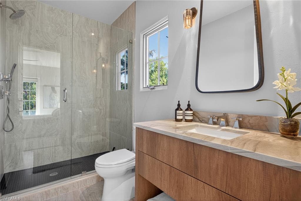 16469 Celebrita CT, NAPLES FL 34110-29